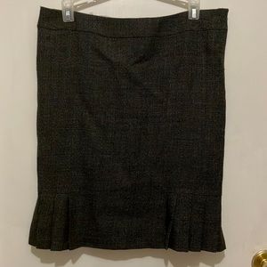 Fully lined 100% wool professional skirt